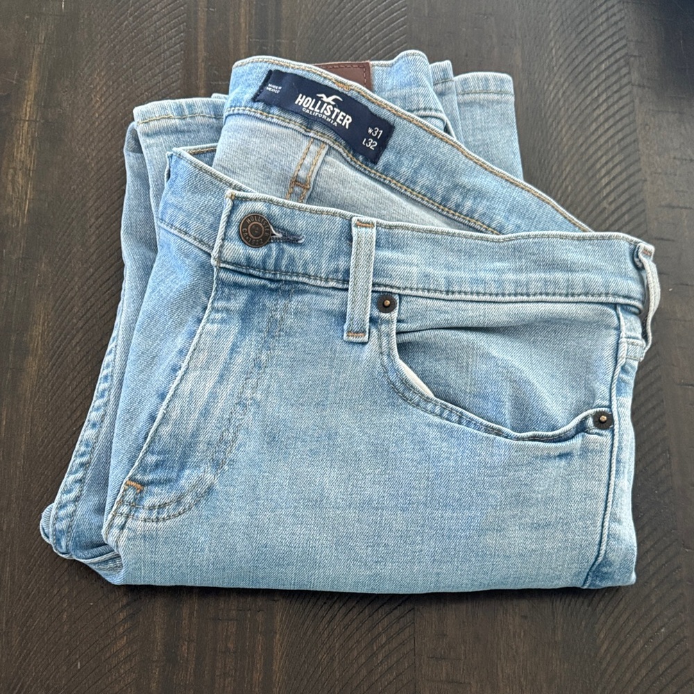 Hollister Men's Slim Jeans in Light Blue 31W x 32L